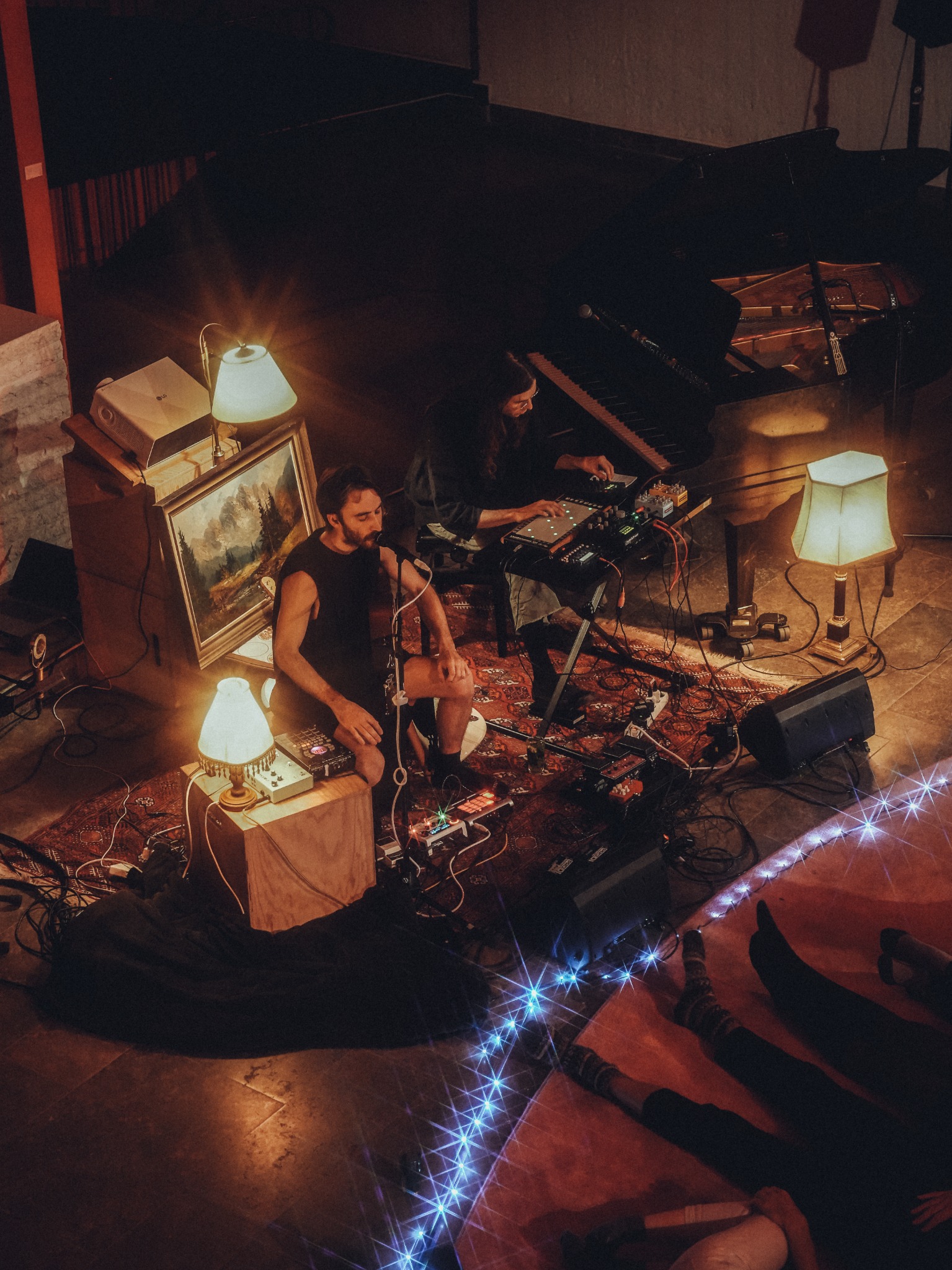 LIUSH performing an experimental live set